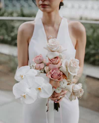 LIZ FLORALS