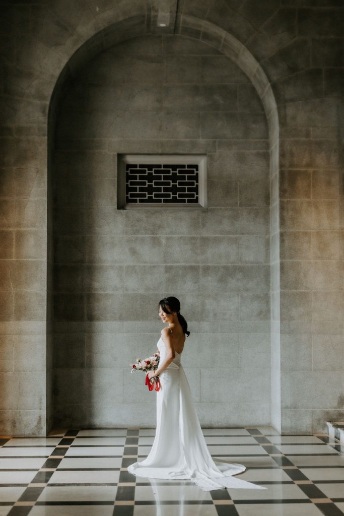 Alyson wearing _ ARIA